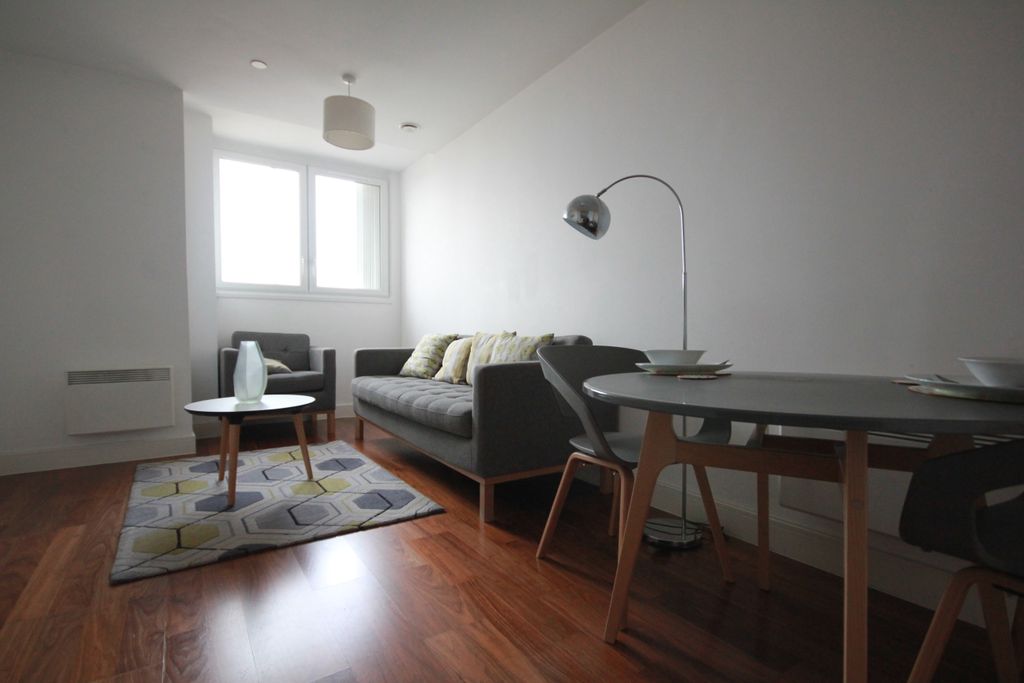 Property photo 2 of 8