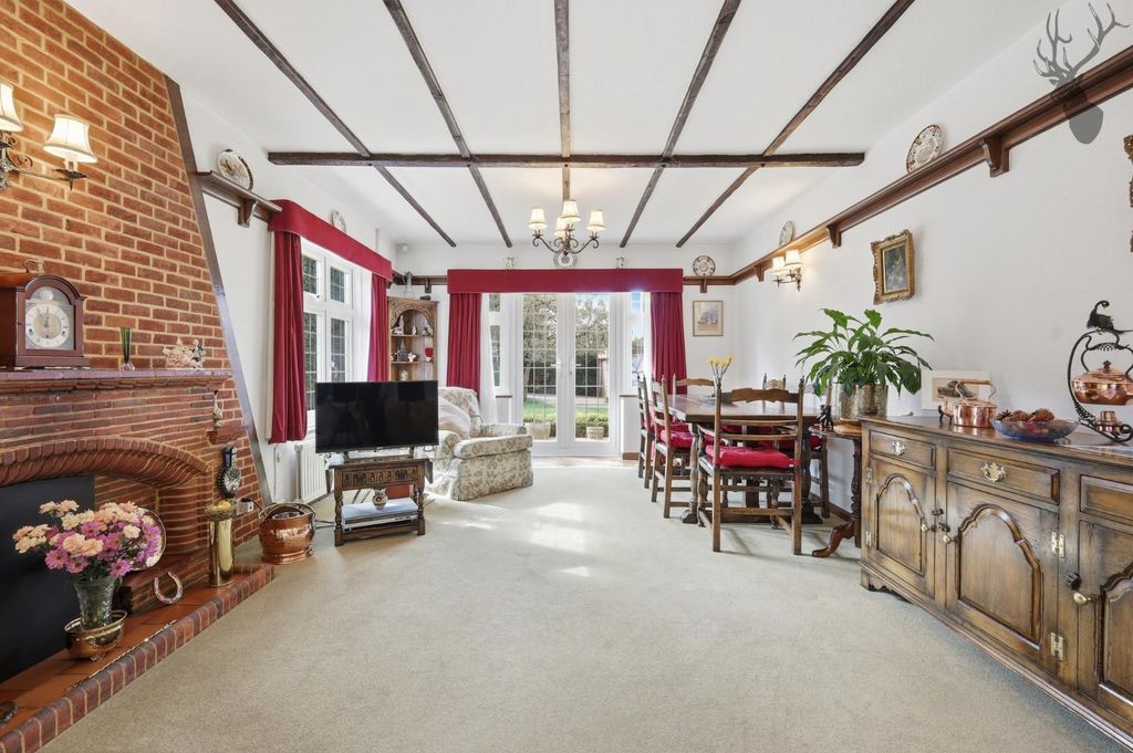 Property photo 2 of 26