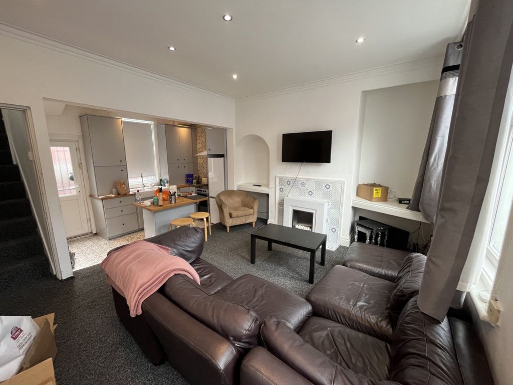 Property photo 1 of 10 Picture No. 04