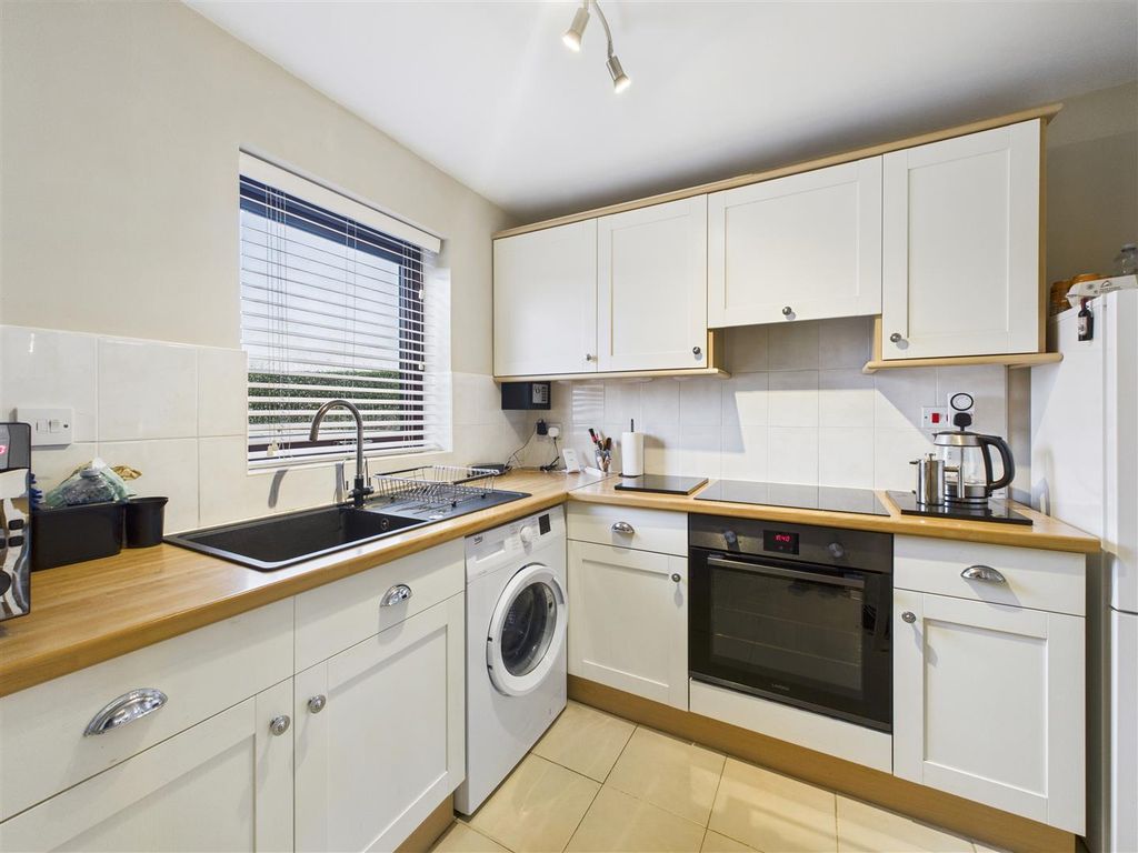 Property photo 2 of 13 Cam05476G0-Pr0091-Still018.Jpg