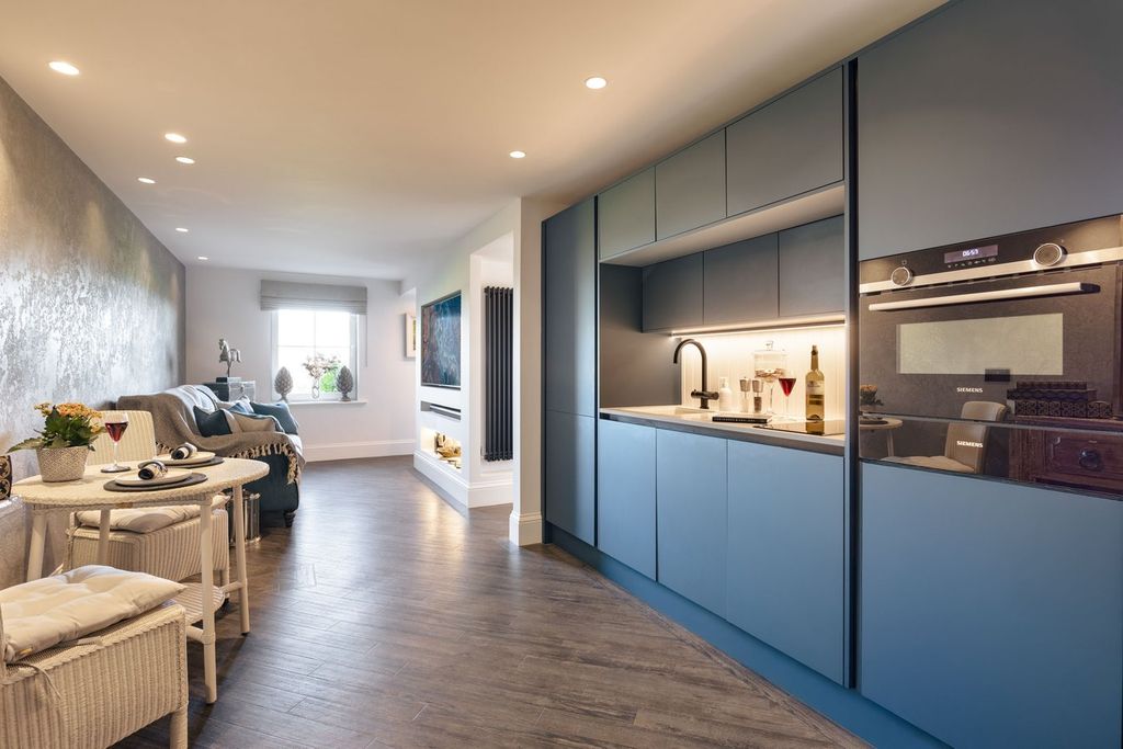 Property photo 2 of 22