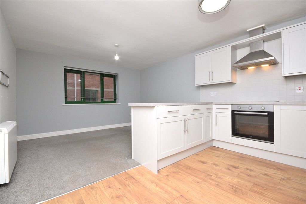 Property photo 3 of 8 Picture No. 02