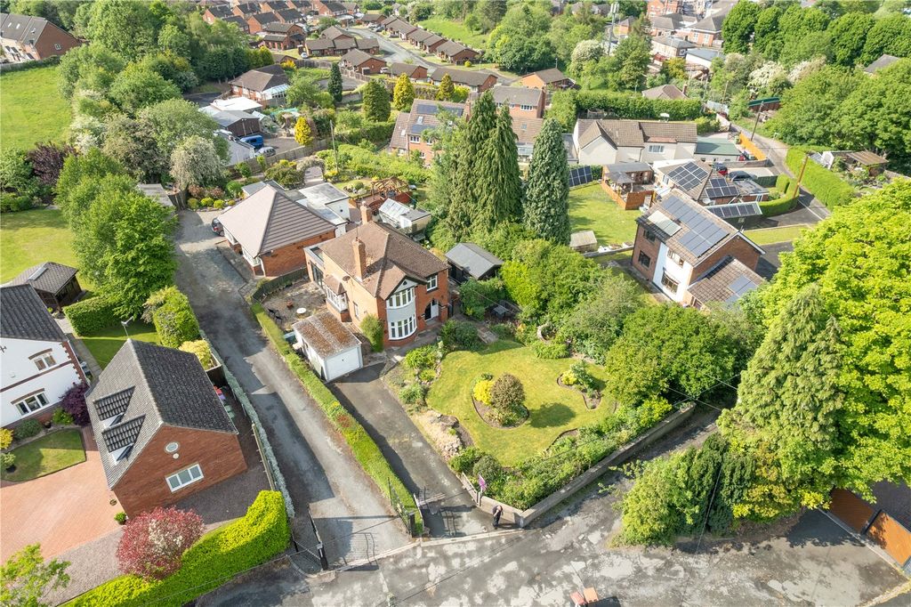 Property photo 2 of 43 Picture No. 46