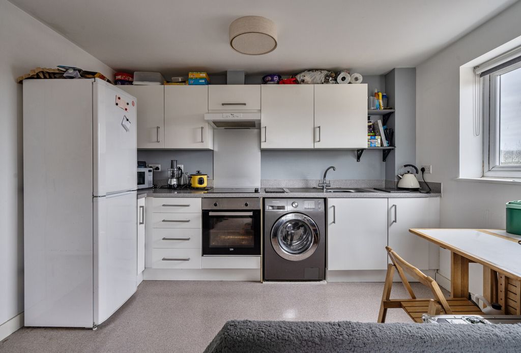 Property photo 2 of 12 1433840-7-69cd130...