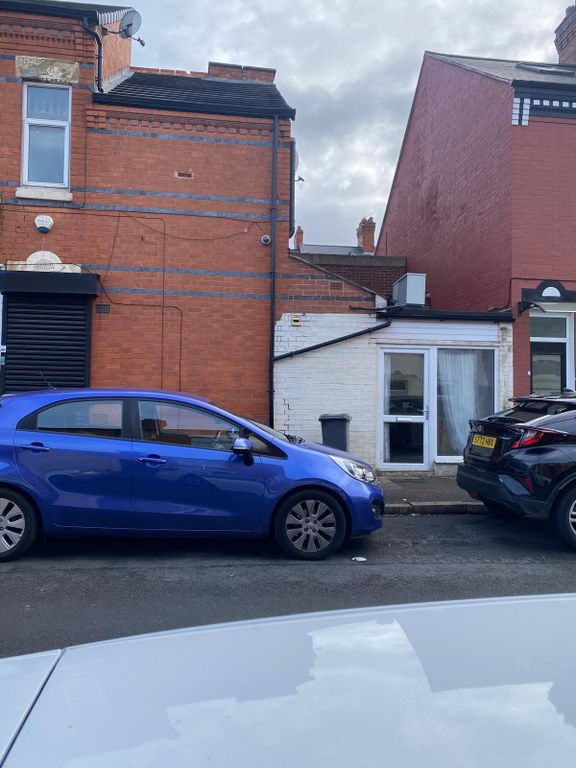 Property photo 2 of 8