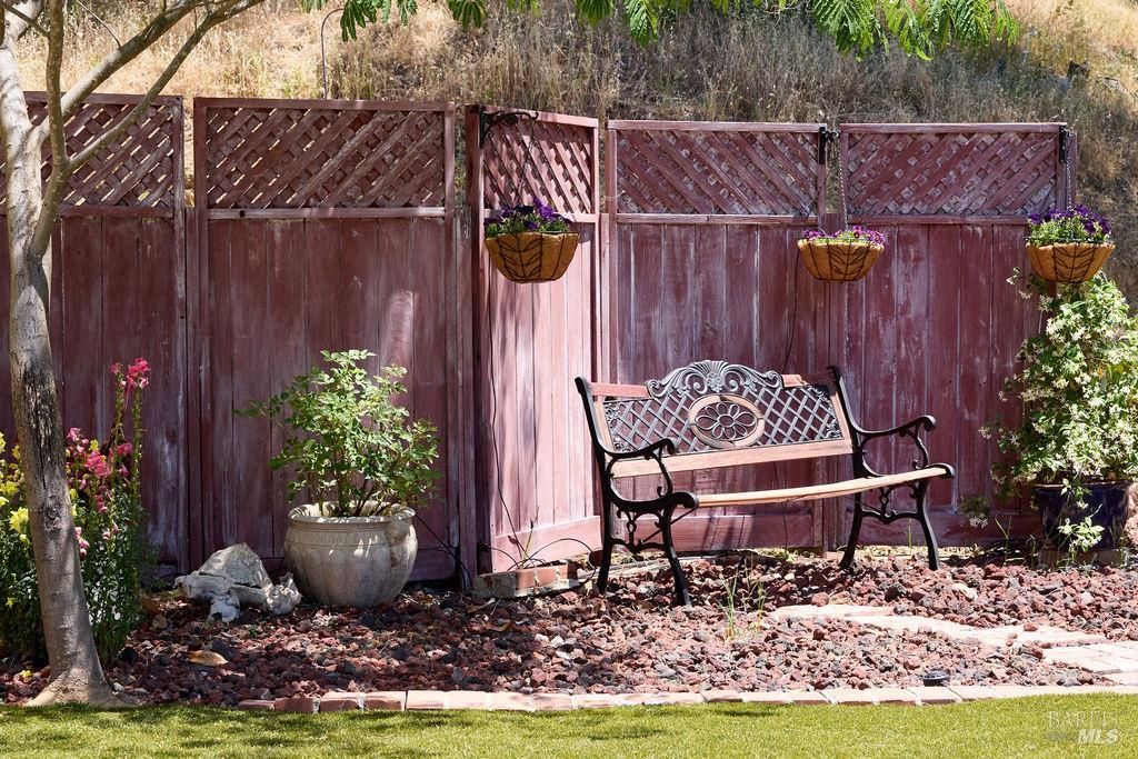 Property photo 3 of 77