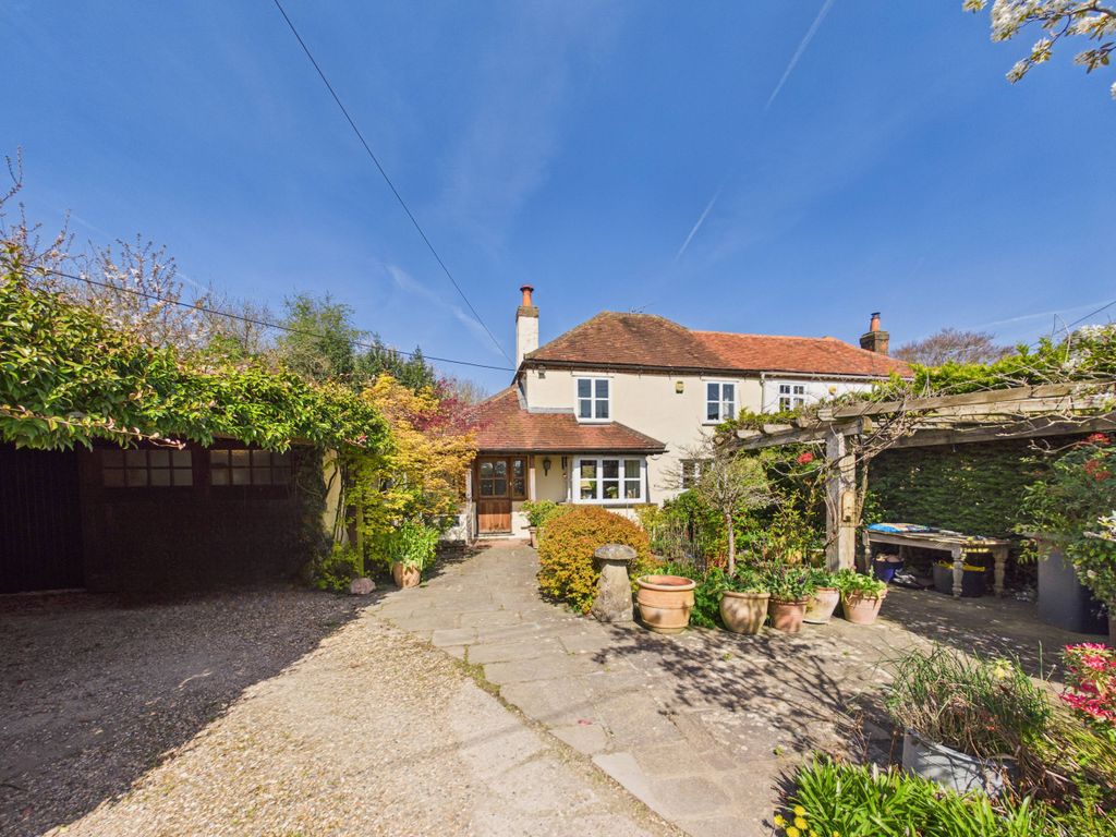 Property photo 1 of 19 8A1cd46640Ab48438Fdb0E4339B9Bbd5_100_Cam01354G0-Pr0697-Still031