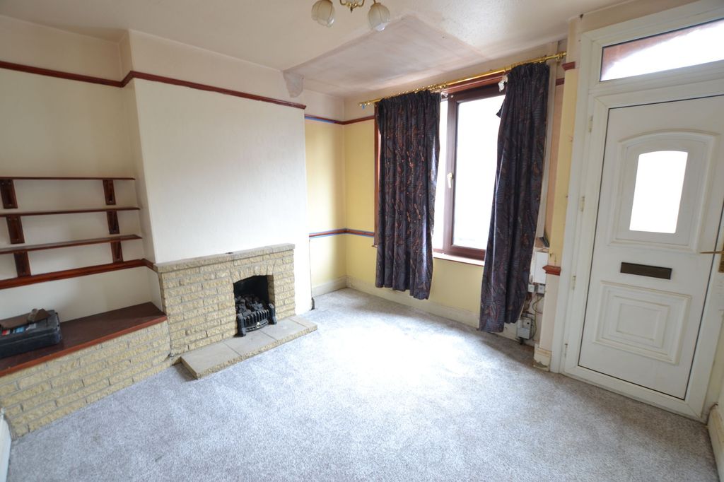 Property photo 2 of 19