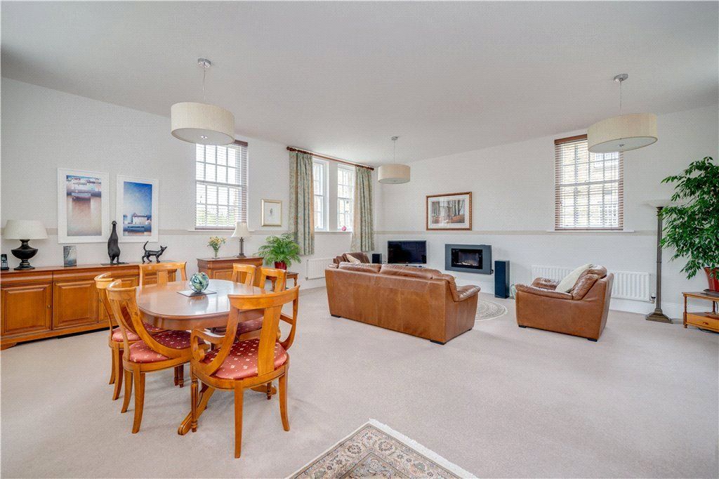 Property photo 2 of 19 Large Sitting Room