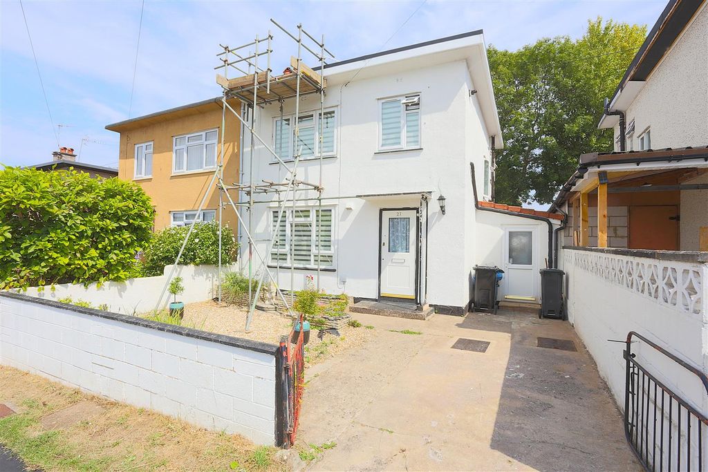 Property photo 1 of 18