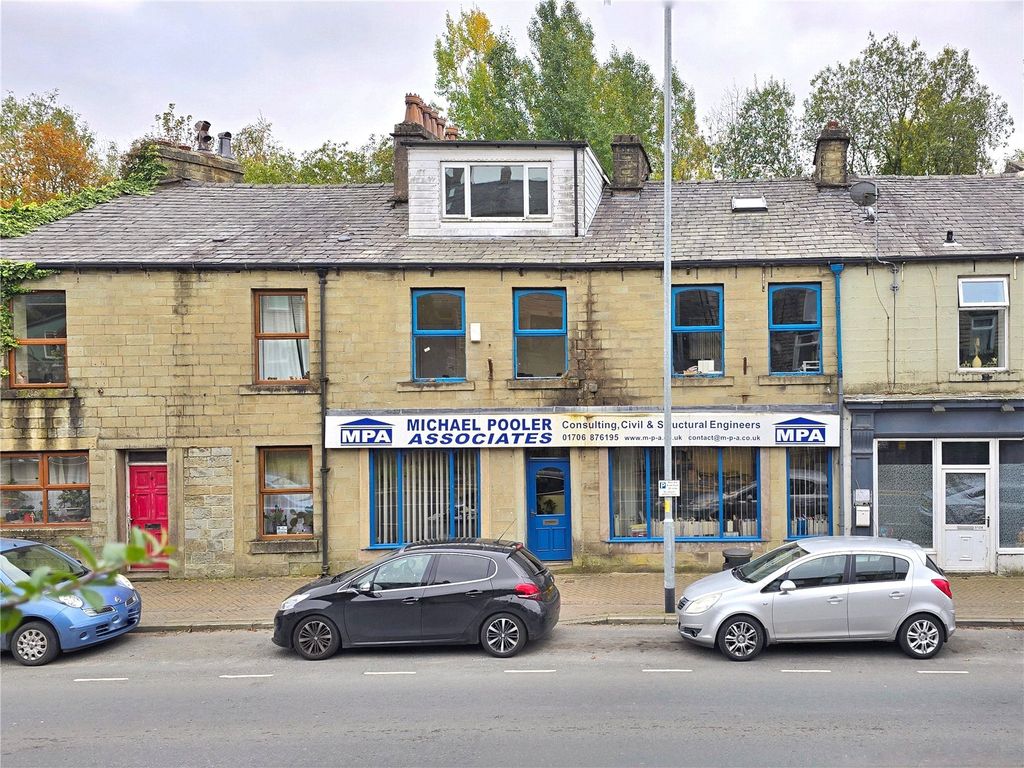 Property photo 1 of 8 Adjoining Properties