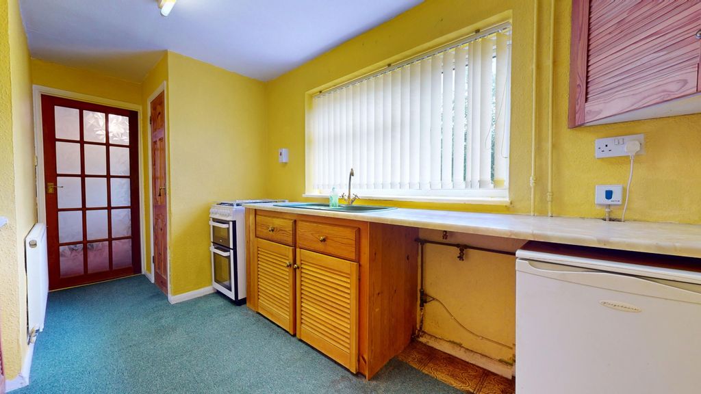 Property photo 2 of 22 4477651