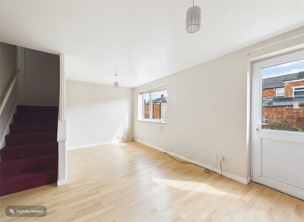 Property photo 3 of 11 Picture No. 13