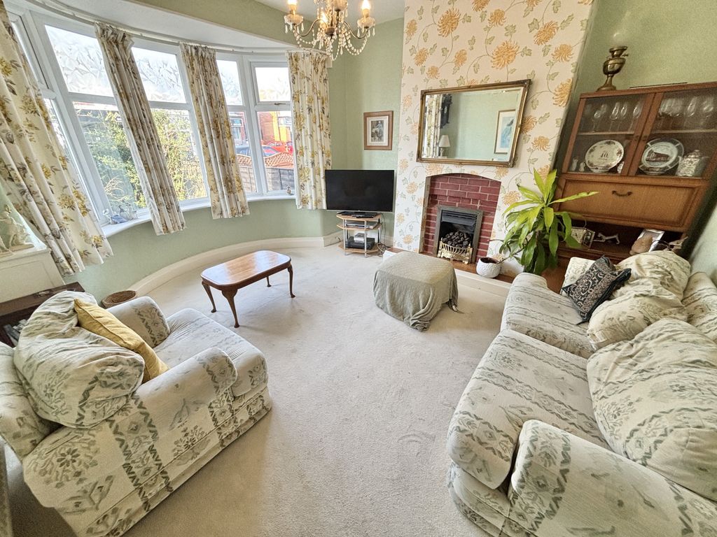 Property photo 2 of 23