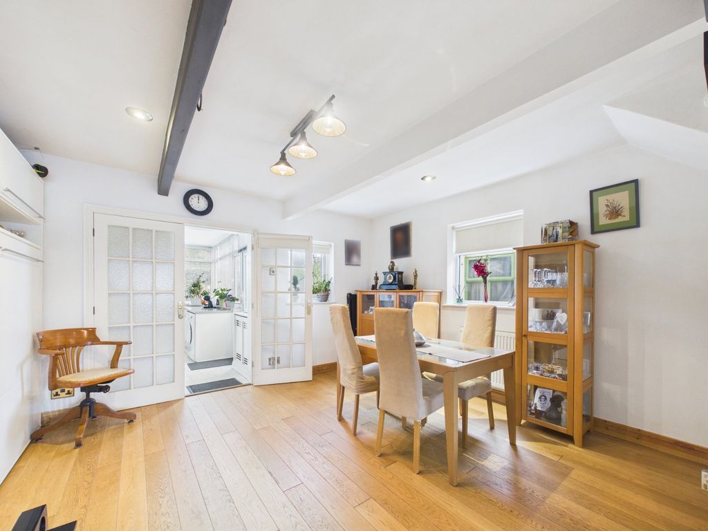 Property photo 2 of 18 Picture No. 14