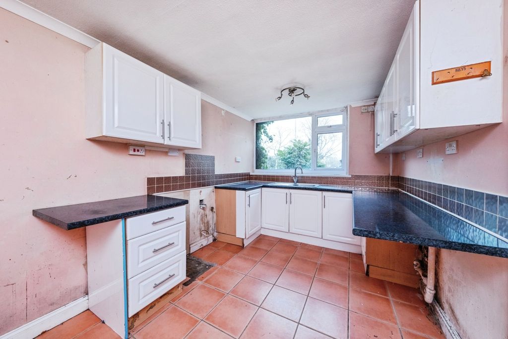 Property photo 3 of 19 Pbox-Img.Jpg