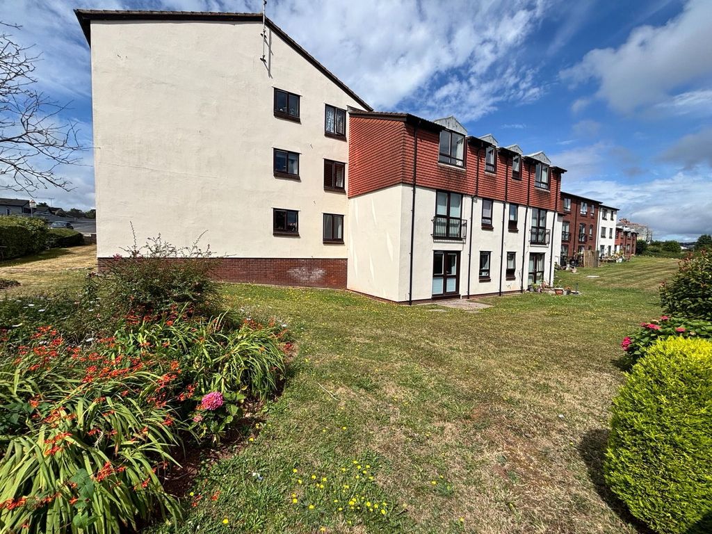 Additional image 7 of 2 bed flat for salePebble Court, Goodrington, Paignton TQ4