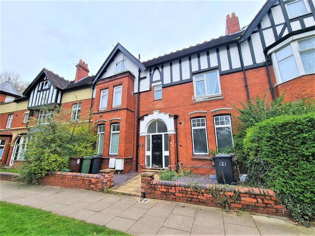 Property photo 1 of 10 Front