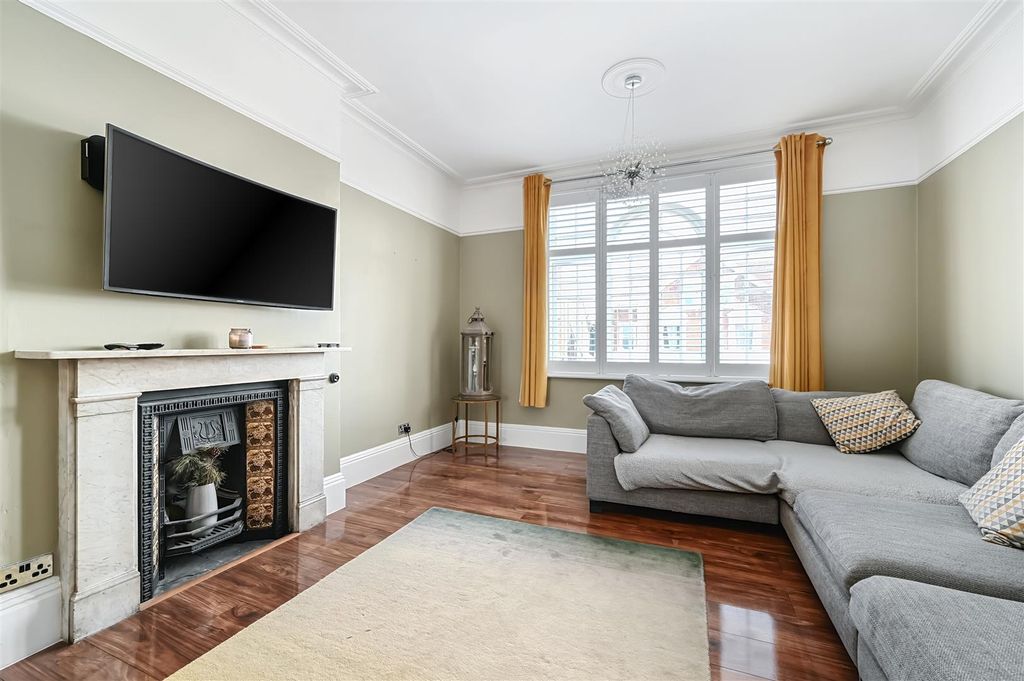 Property photo 2 of 25 50A Sedlescombe Road South- Tn380Tj (3).Jpg