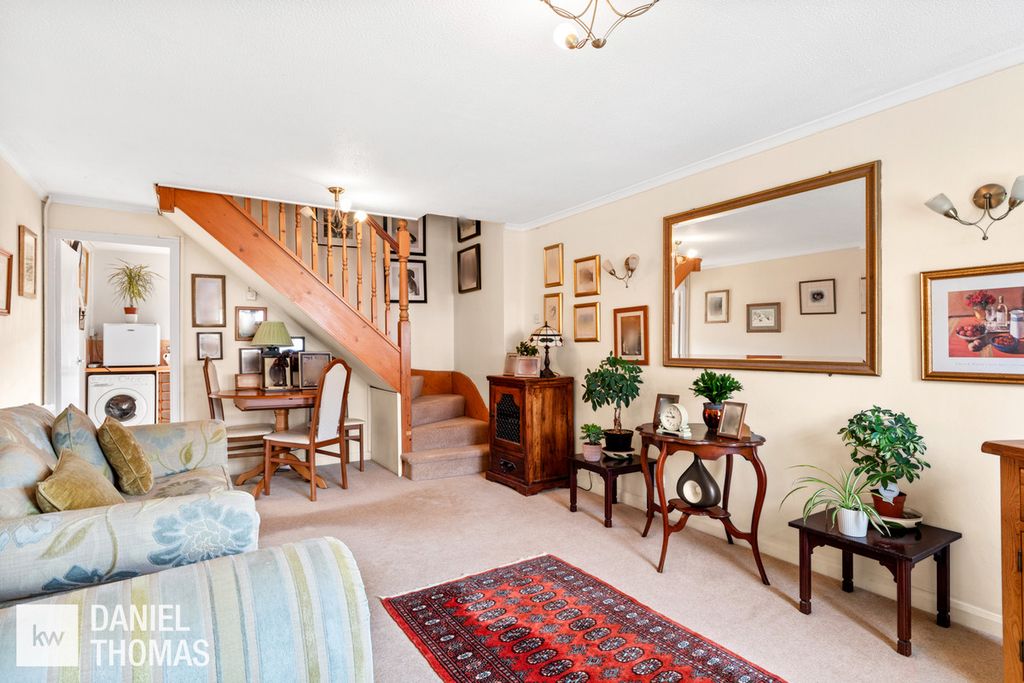 Property photo 3 of 20