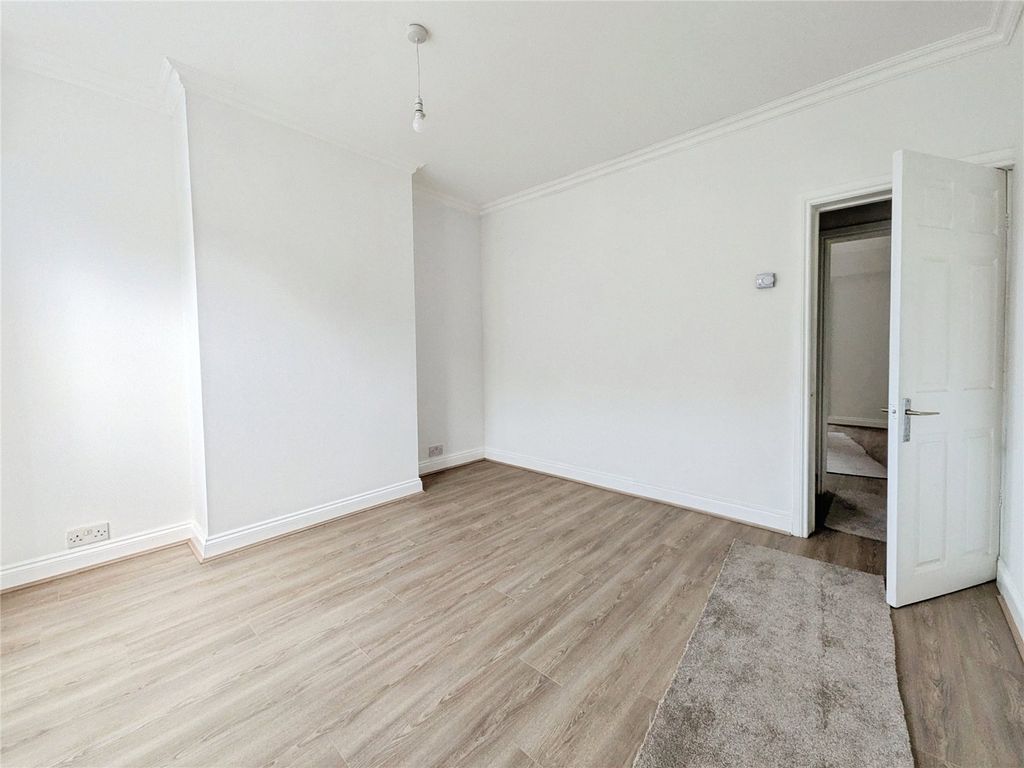 Property photo 3 of 10 Picture No. 09