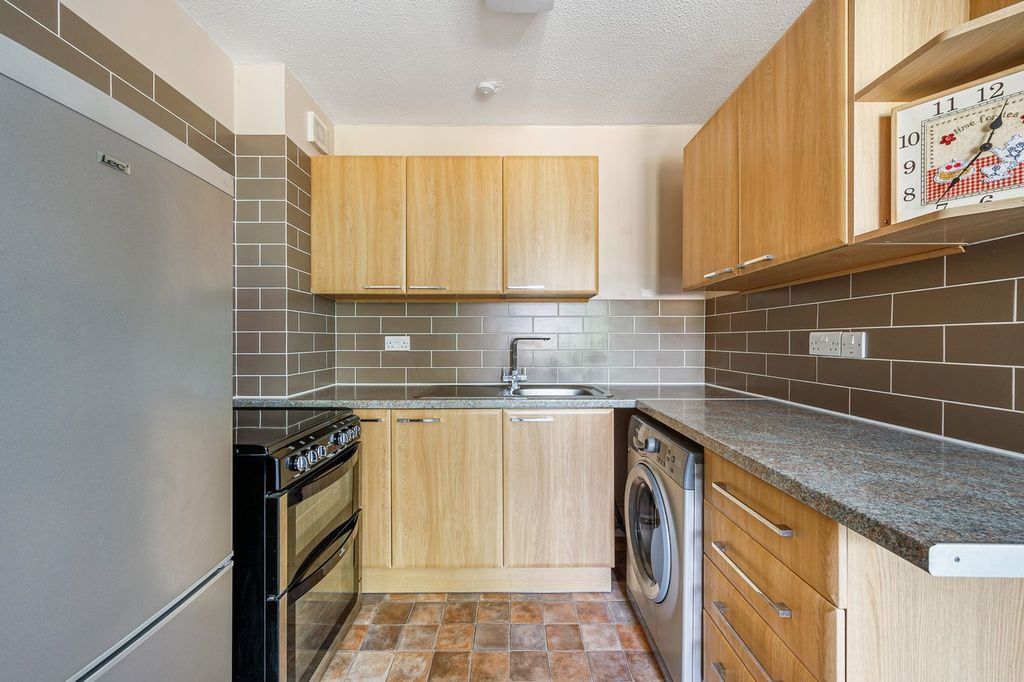Property photo 2 of 7
