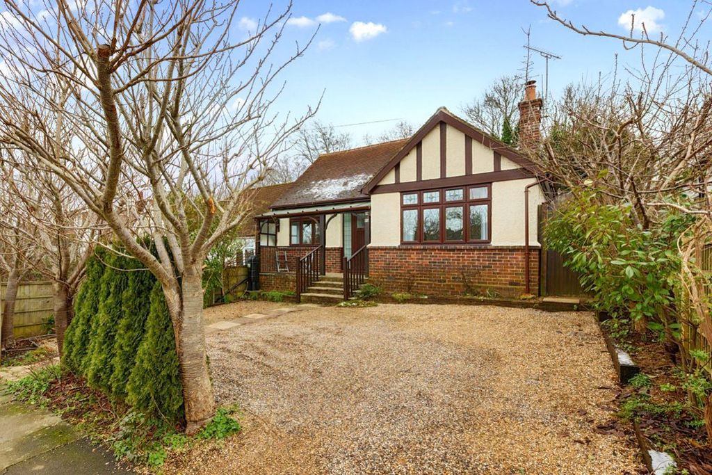 Property photo 2 of 12