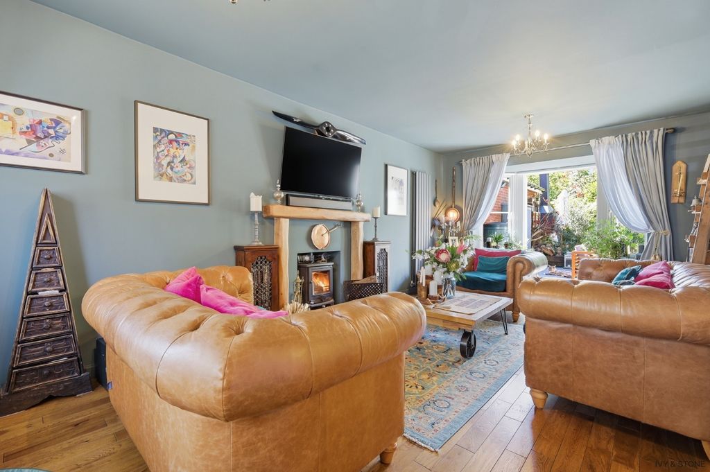 Property photo 2 of 28 5386611