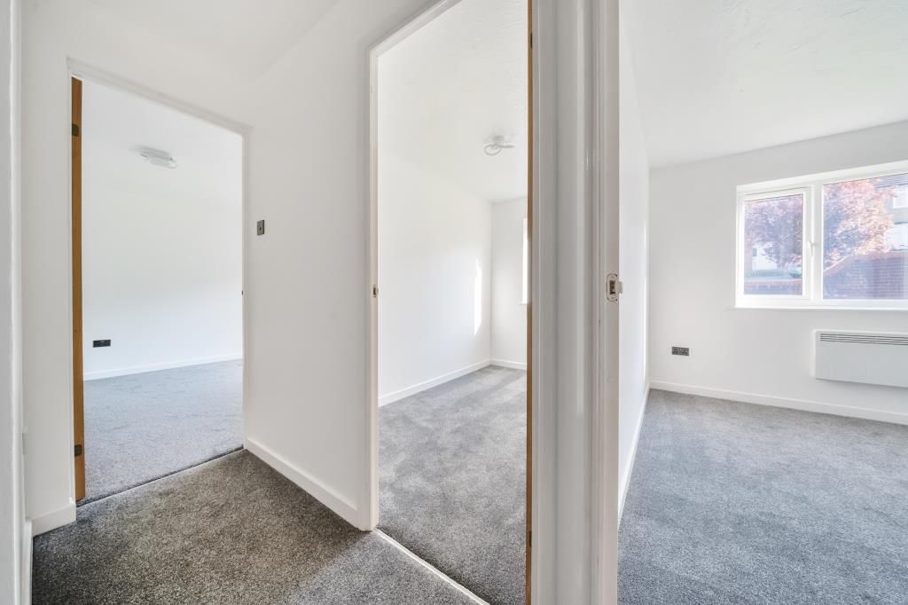 Property photo 3 of 18 Hallway