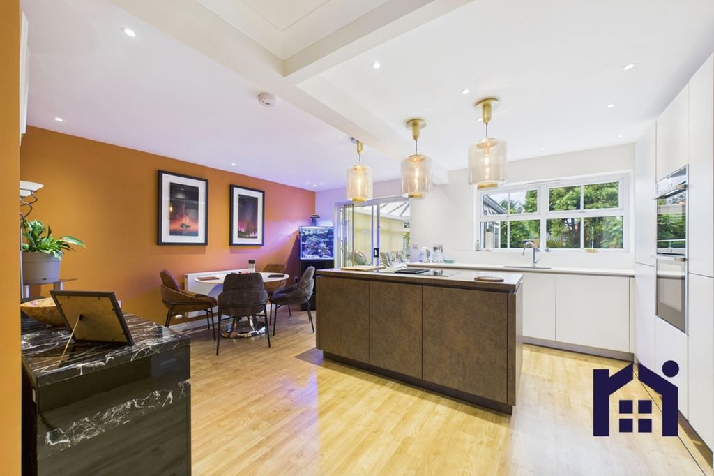 Property photo 2 of 30 Heart Of The Home