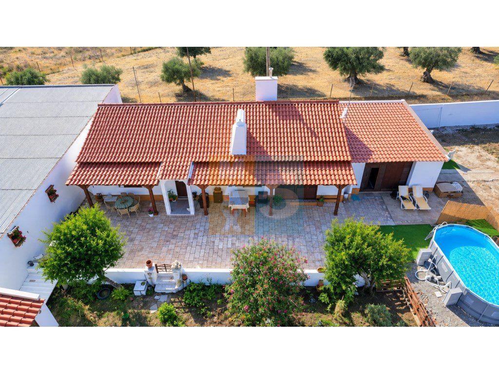 Property photo 1 of 60 Smallholding With 2 Hectares And Open Views In São Manços - Évora