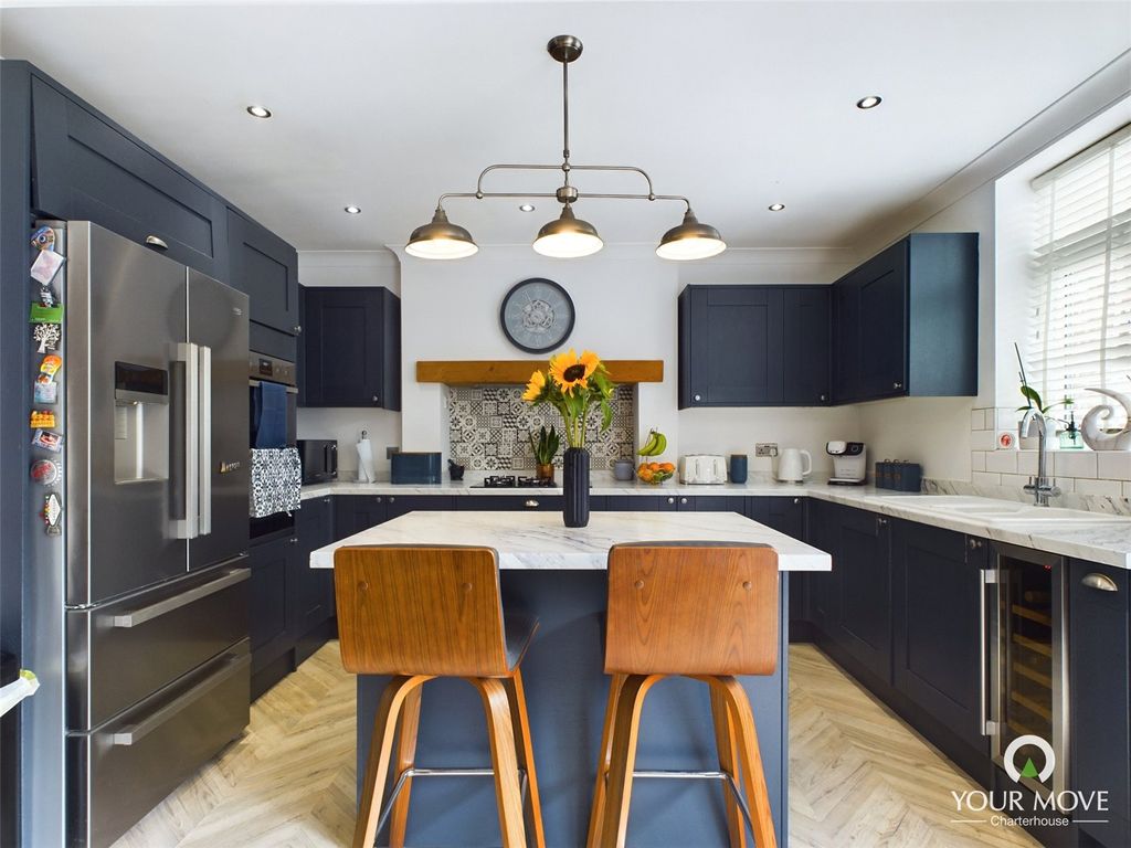 Property photo 2 of 24 Picture No. 15