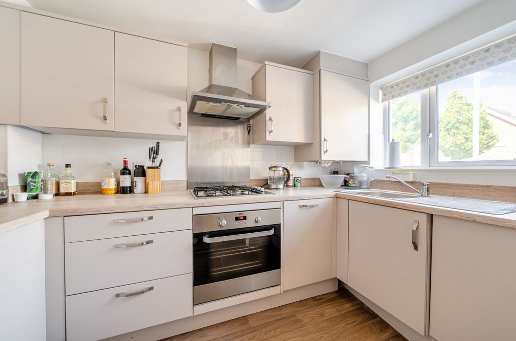 Property photo 3 of 11 30-6A6B65587B55E-...