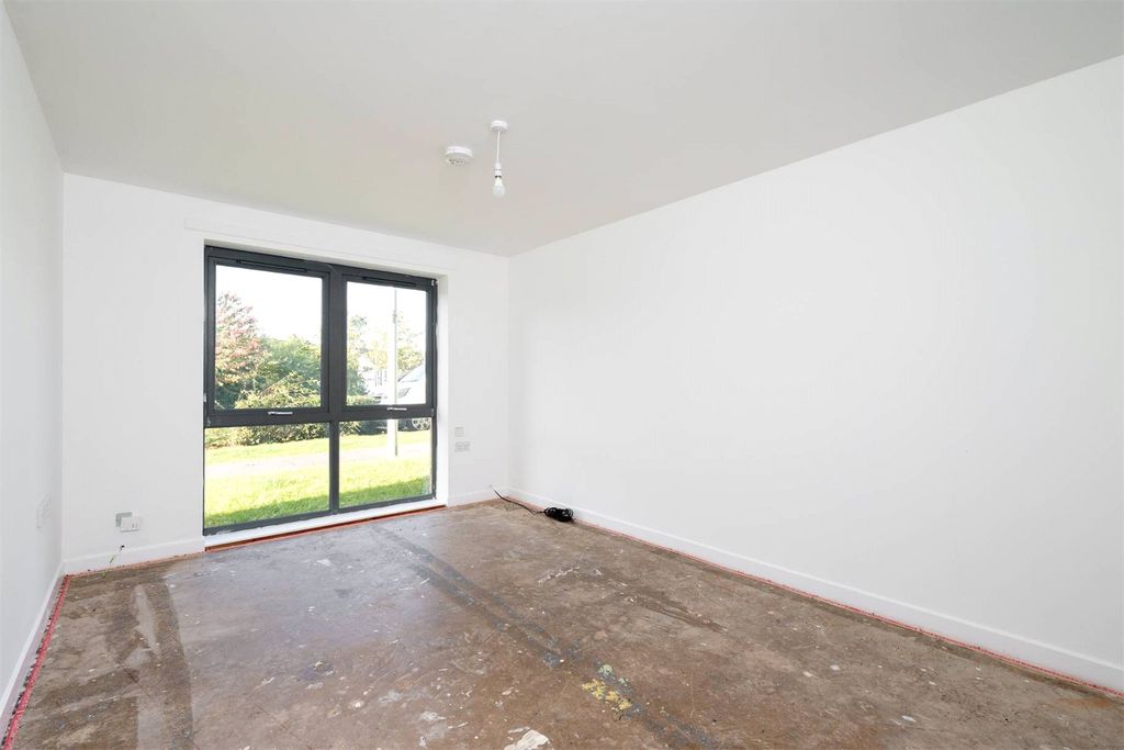 Property photo 2 of 20 Picture No. 02