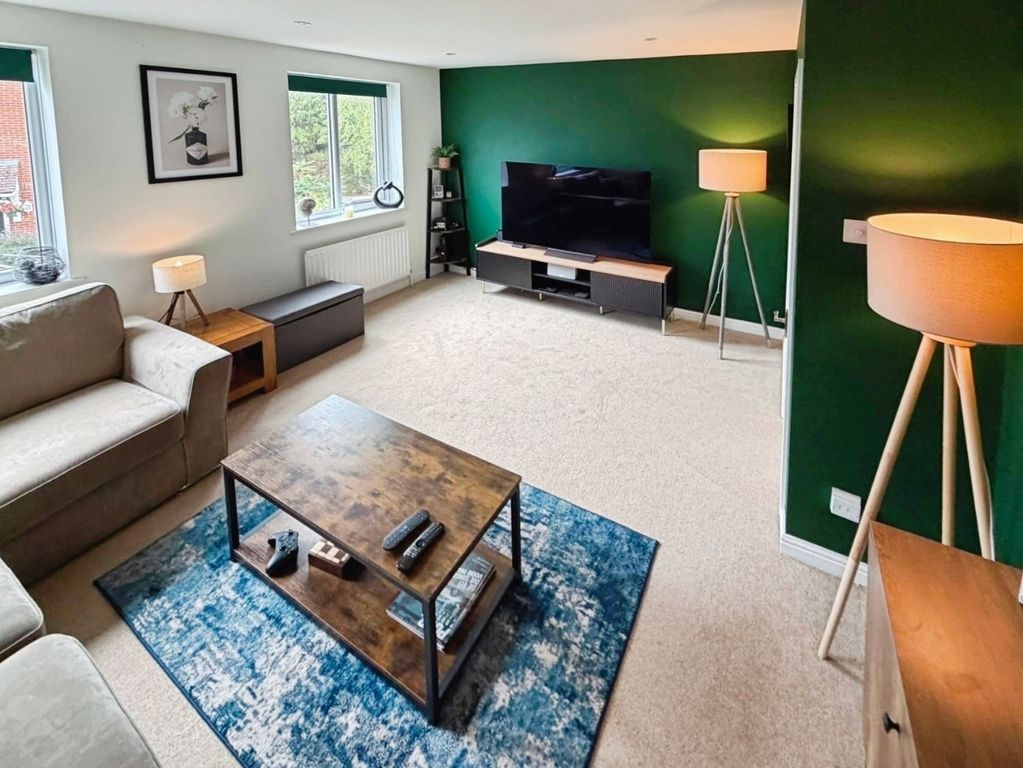 Property photo 2 of 19 Pbox-Img.Jpg
