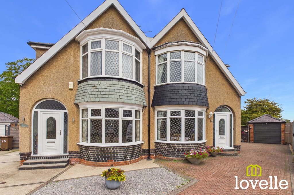 Property photo 1 of 32