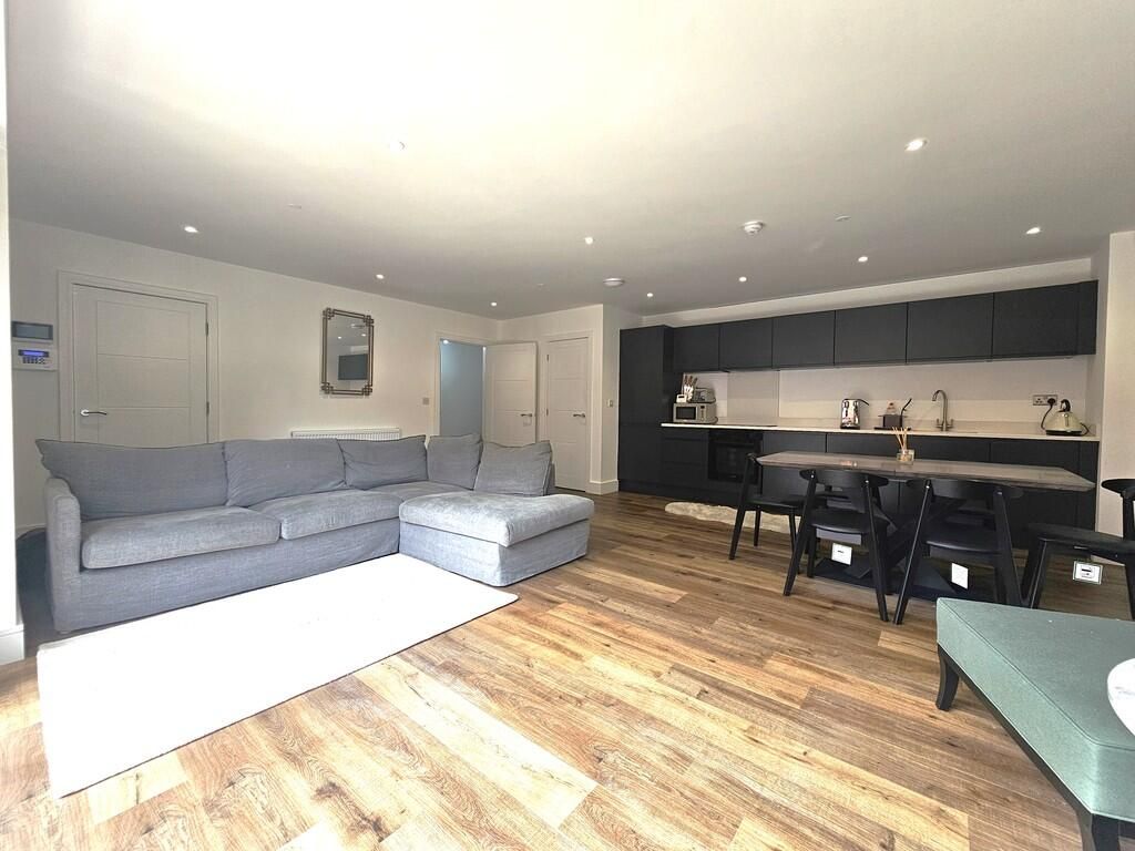 Property photo 2 of 7 Gallery