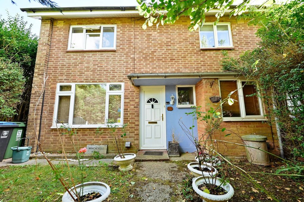 Property photo 2 of 9