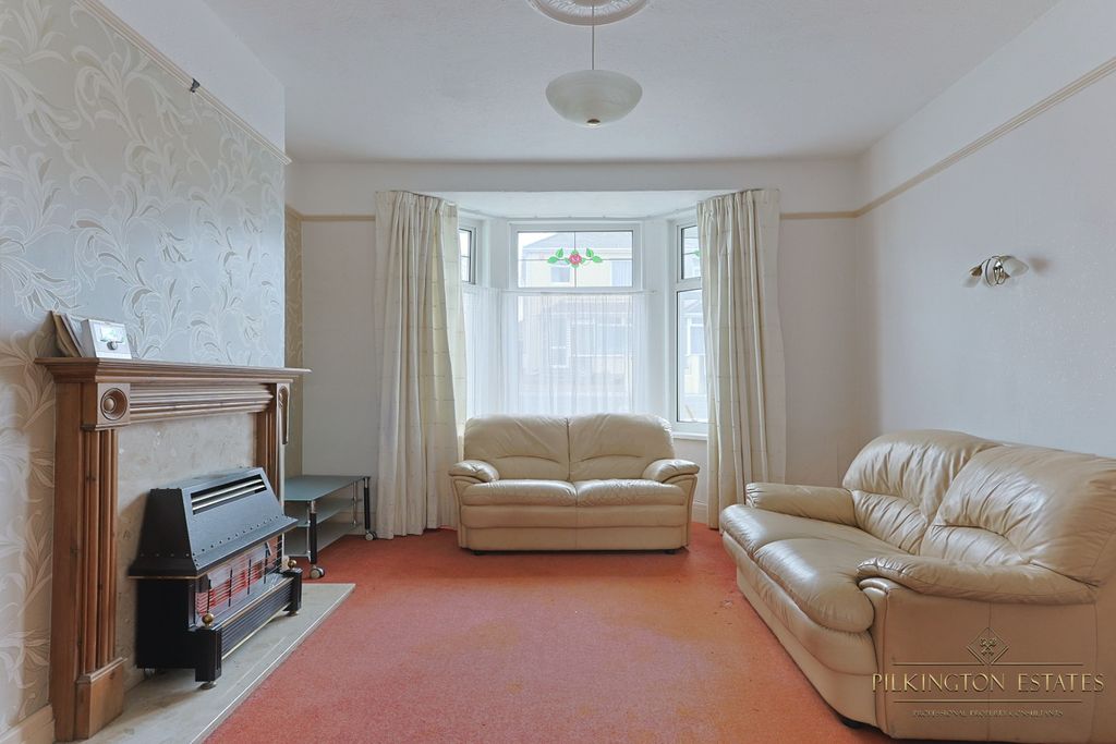 Property photo 3 of 14 4596385