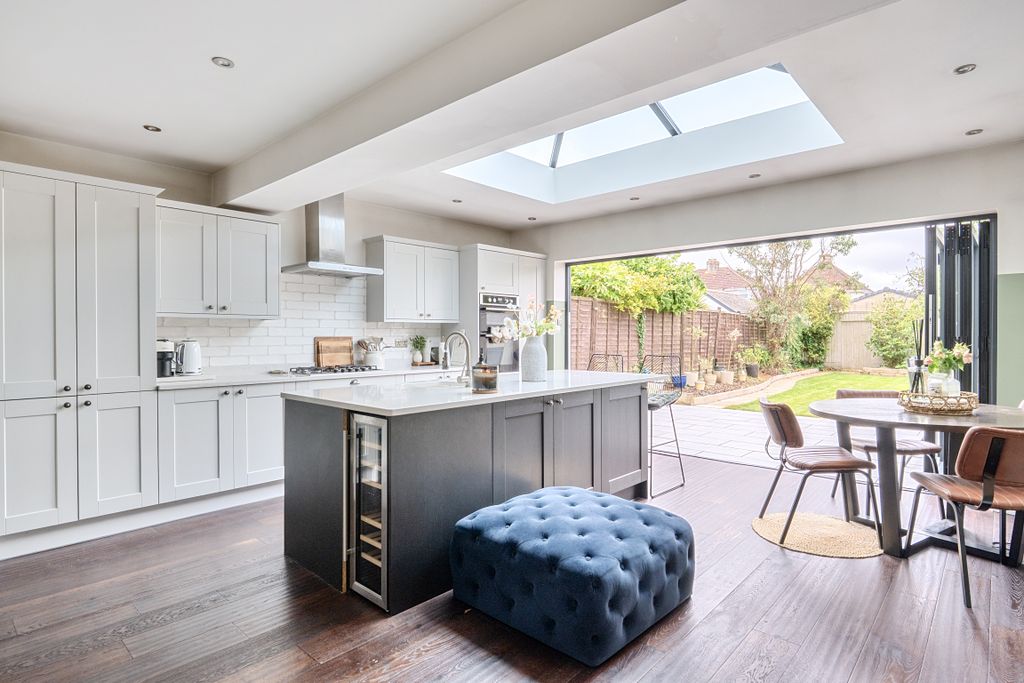Property photo 1 of 20 1477470156A2c27E8A865d