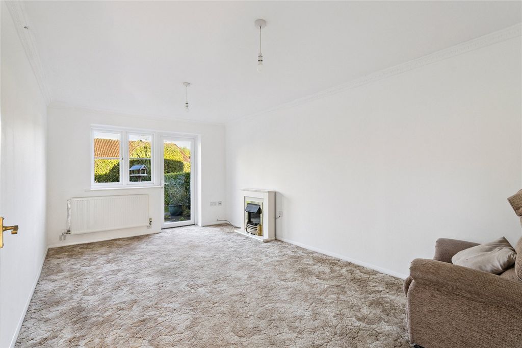 Property photo 2 of 15 Sitting Room