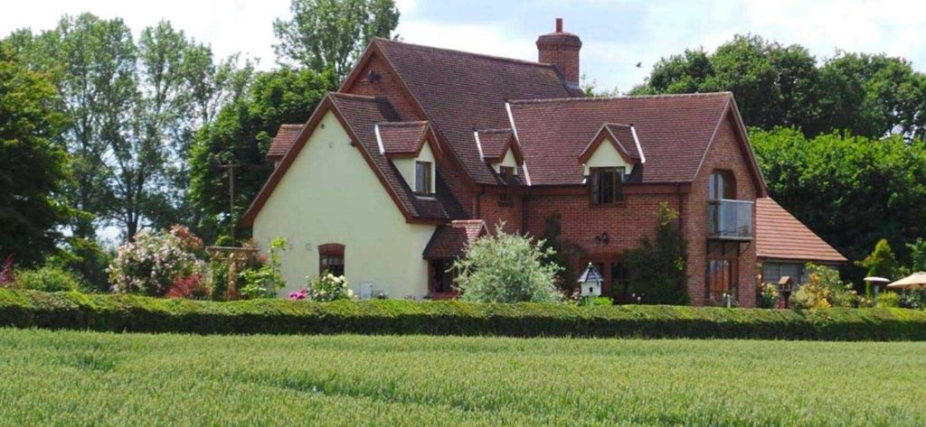 Property photo 2 of 13