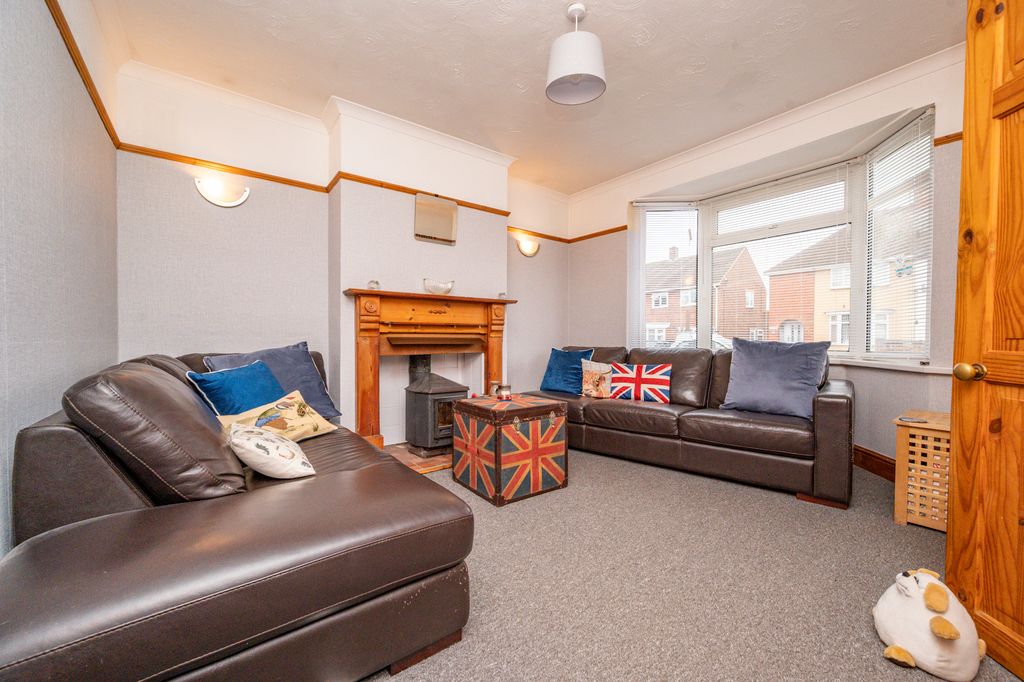 Property photo 3 of 12 Living Room