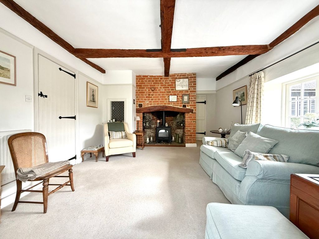 Property photo 2 of 18