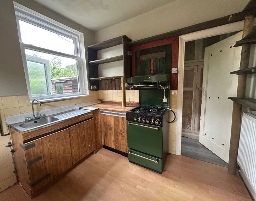 Property photo 3 of 5