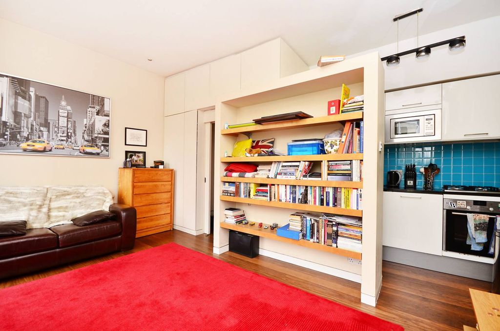 Property photo 2 of 9