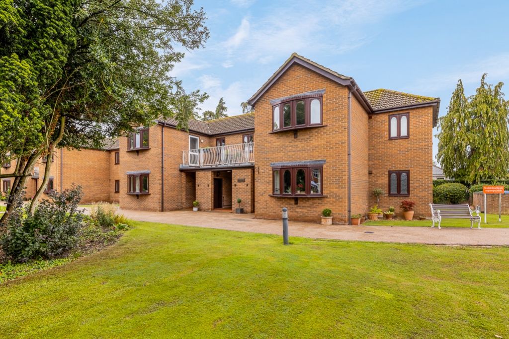 Property photo 1 of 19 Flat 4 Elm Court (Boston)-7