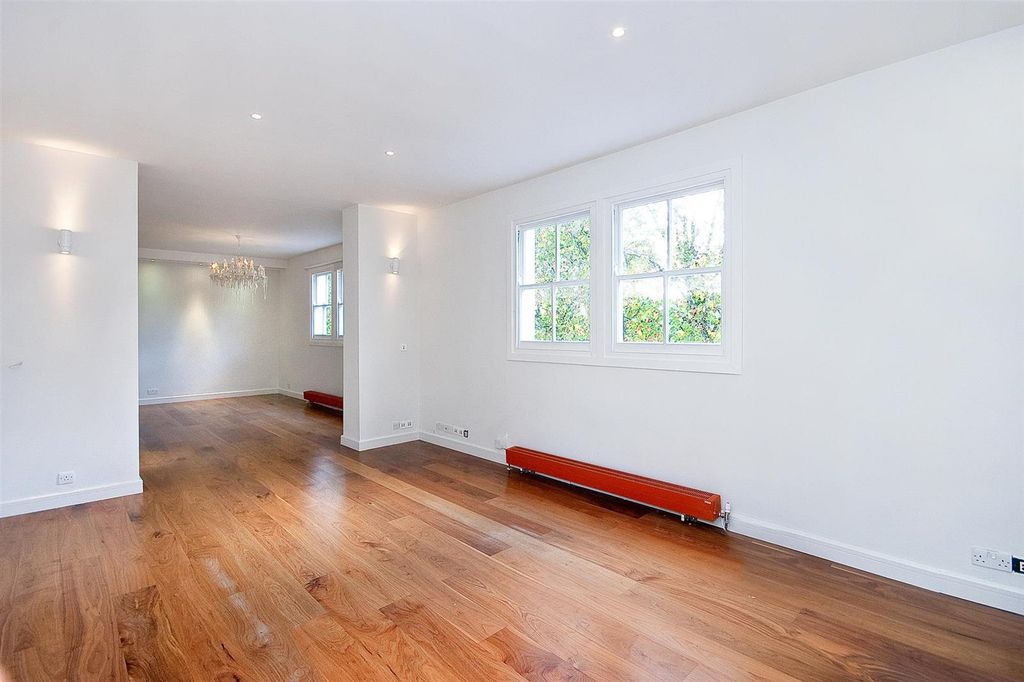 Property photo 1 of 12 Reception Room