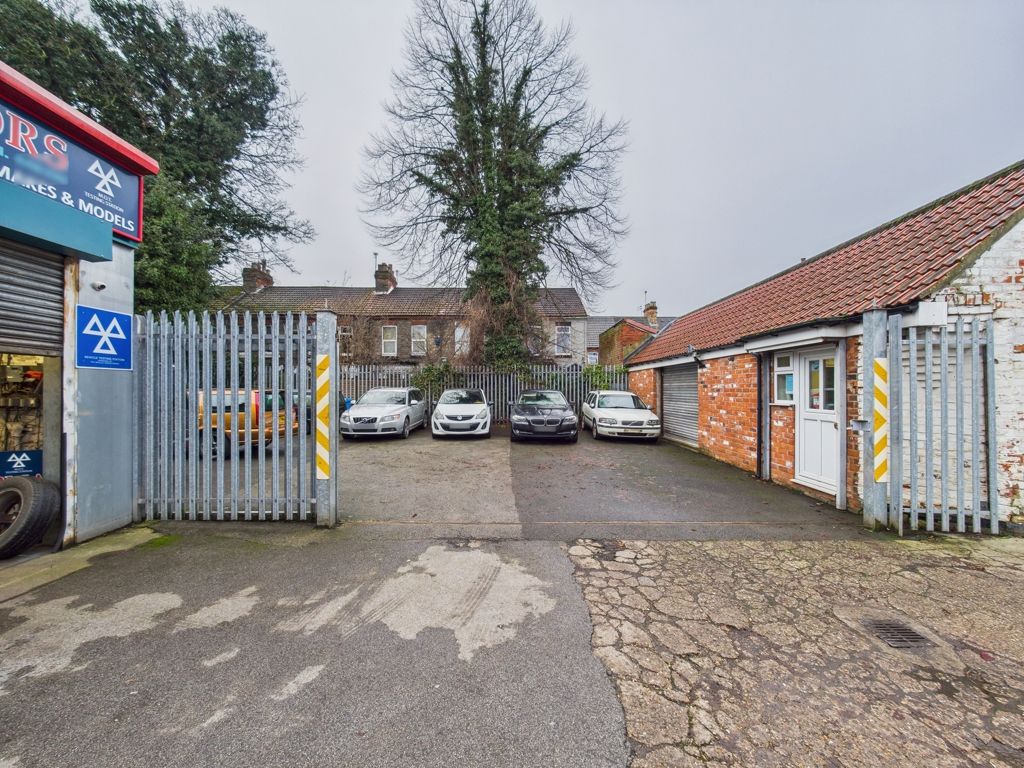 Property photo 3 of 13 Photo 5