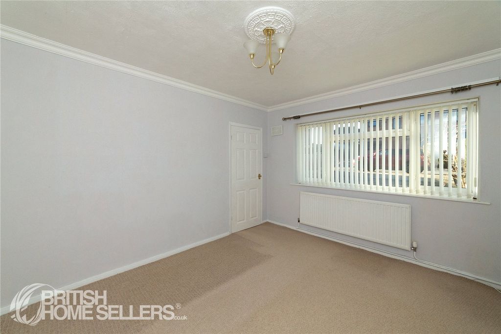 Property photo 3 of 24 Picture No. 06